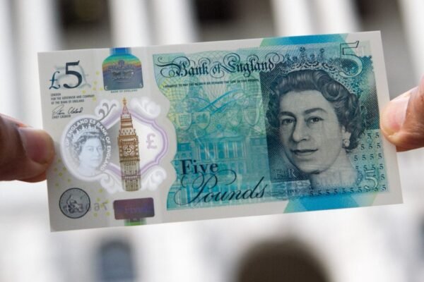 Buy Fake £5 GBP Banknotes
